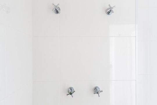 Banheiro social de apartamento à venda com 1 quarto, 40m² em Vila Clementino, São Paulo