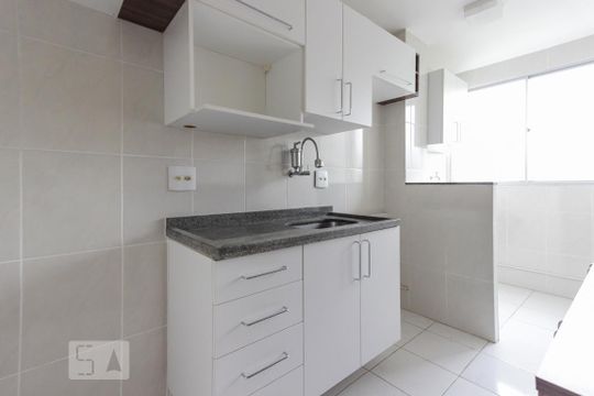 cozinha de apartamento para alugar com 2 quartos, 50m² em Butantã, São Paulo