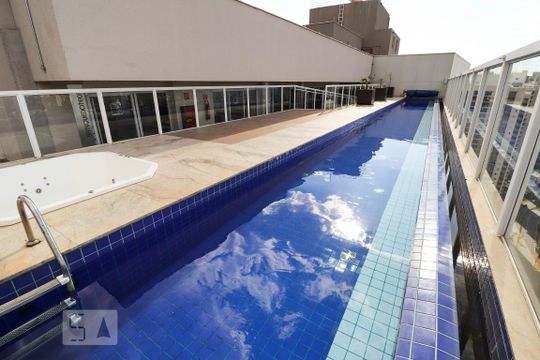 Piscina de apartamento para alugar com 1 quarto, 48m² em Jardim Goiás, Goiânia