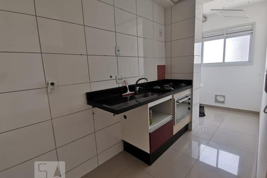 Cozinha de apartamento para alugar com 2 quartos, 47m² em Vila Andrade, São Paulo