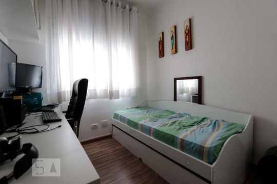 Quarto  de apartamento para alugar com 2 quartos, 77m² em Vila Andrade, São Paulo