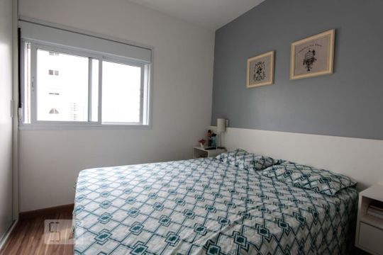 Suite  de apartamento para alugar com 2 quartos, 77m² em Vila Andrade, São Paulo