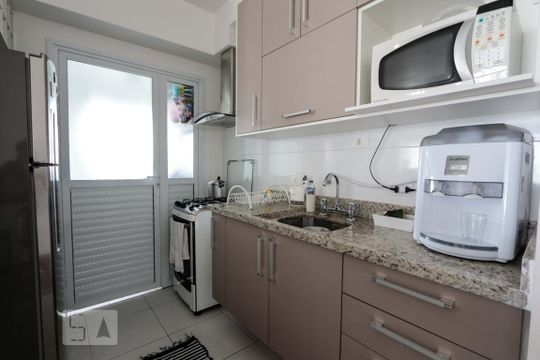 Cozinha de apartamento para alugar com 2 quartos, 77m² em Vila Andrade, São Paulo