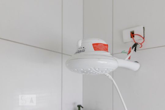 Ducha de casa para alugar com 3 quartos, 210m² em Rudge Ramos, São Bernardo do Campo