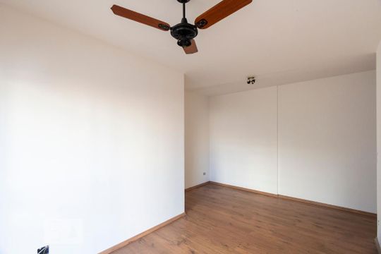 Sala de apartamento para alugar com 2 quartos, 66m² em Saúde, São Paulo