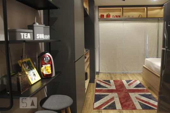 Quarto de kitnet/studio para alugar com 1 quarto, 28m² em Santa Efigênia, São Paulo