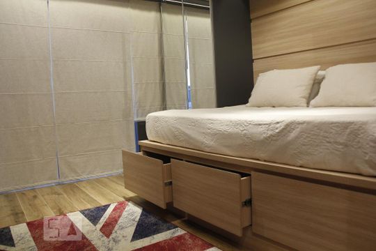 Quarto de kitnet/studio para alugar com 1 quarto, 28m² em Santa Efigênia, São Paulo