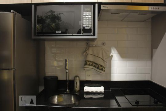 Cozinha de kitnet/studio para alugar com 1 quarto, 28m² em Santa Efigênia, São Paulo