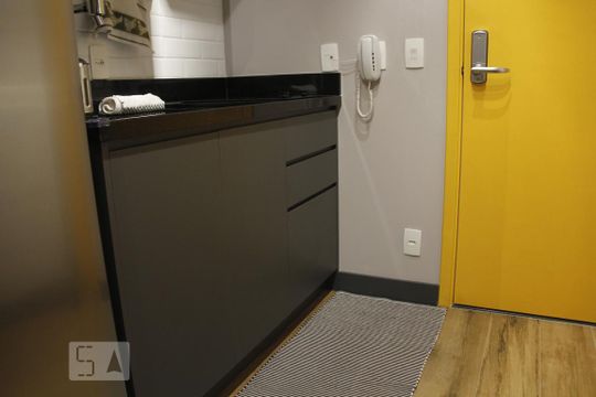 Cozinha de kitnet/studio para alugar com 1 quarto, 28m² em Santa Efigênia, São Paulo