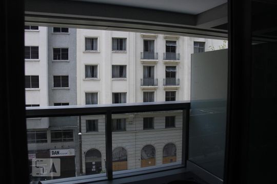 Sacada de kitnet/studio para alugar com 1 quarto, 28m² em Santa Efigênia, São Paulo