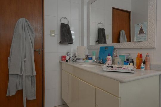 Banheiro de apartamento à venda com 3 quartos, 108m² em Andaraí, Rio de Janeiro