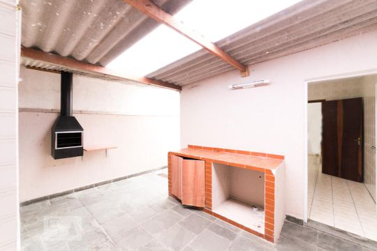 Quintal de casa à venda com 3 quartos, 125m² em Jardim Promissão, São Paulo