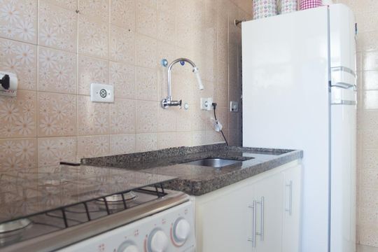 Cozinha de apartamento à venda com 1 quarto, 44m² em Bosque, Campinas
