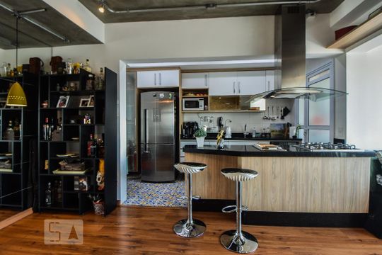 Cozinha de apartamento à venda com 1 quarto, 95m² em Jardim Aeroporto, São Paulo