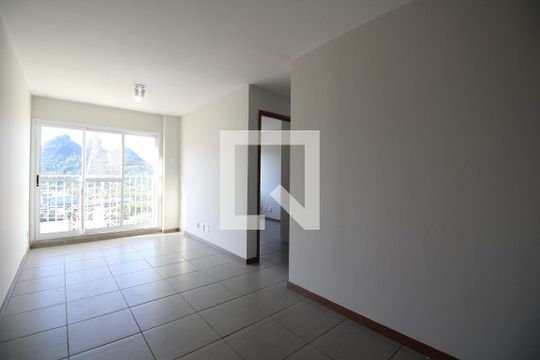 Sala piso 1 de apartamento para alugar com 3 quartos, 115m² em Jacarepaguá, Rio de Janeiro