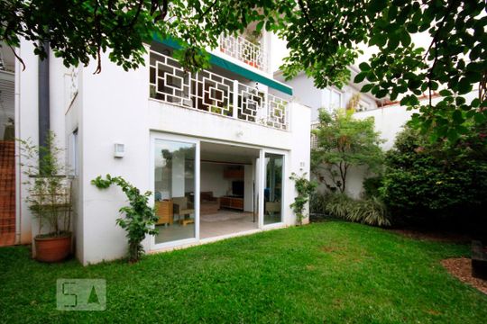 Jardim de casa à venda com 3 quartos, 260m² em Pacaembu, São Paulo