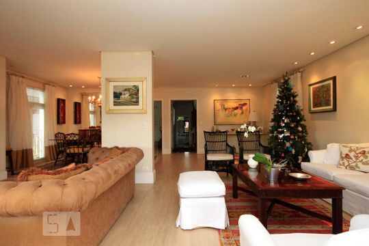 Sala de casa à venda com 3 quartos, 260m² em Pacaembu, São Paulo