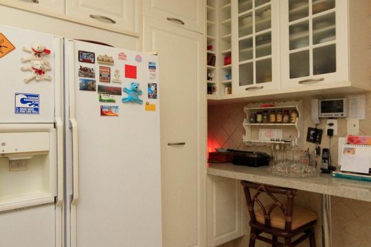 Cozinha de casa à venda com 3 quartos, 260m² em Pacaembu, São Paulo
