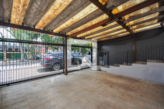Garagem de casa à venda com 6 quartos, 280m² em Vila Morse, São Paulo