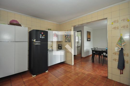 Cozinha da Casa 1 de casa à venda com 6 quartos, 280m² em Vila Morse, São Paulo