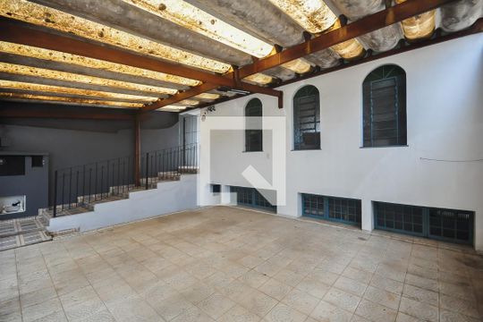 Garagem de casa à venda com 6 quartos, 280m² em Vila Morse, São Paulo