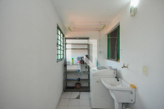 Área de Serviço da Casa 2 de casa à venda com 6 quartos, 280m² em Vila Morse, São Paulo