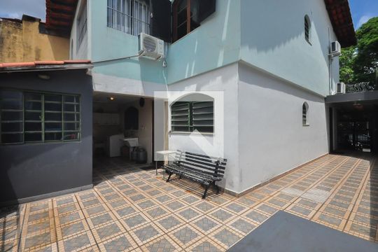 Quintal da Casa 1 de casa à venda com 6 quartos, 280m² em Vila Morse, São Paulo