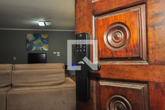 Fechadura Eletrônica da Casa 1 de casa para alugar com 6 quartos, 280m² em Vila Morse, São Paulo