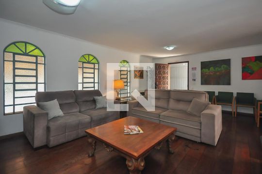 Sala da Casa 1 de casa para alugar com 6 quartos, 280m² em Vila Morse, São Paulo