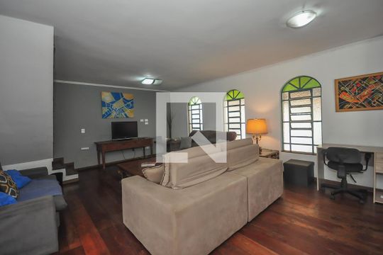 Sala Casa 1 de casa para alugar com 6 quartos, 280m² em Vila Morse, São Paulo