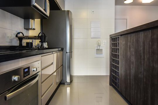 Cozinha de kitnet/studio para alugar com 1 quarto, 55m² em Vila Gertrudes, São Paulo