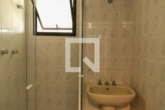 Banheiro de apartamento à venda com 3 quartos, 114m² em Jardim Anália Franco, São Paulo