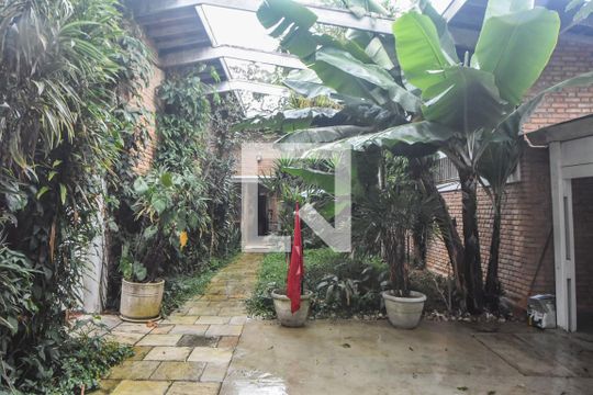 Garagem  de casa à venda com 3 quartos, 400m² em Brooklin Paulista, São Paulo