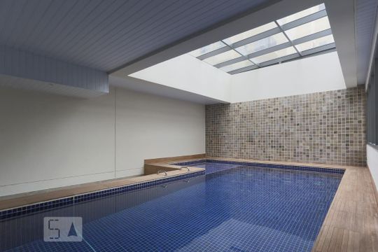 Piscina de kitnet/studio para alugar com 1 quarto, 31m² em Sumarezinho, São Paulo