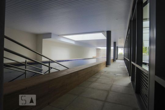 Piscina de kitnet/studio para alugar com 1 quarto, 31m² em Sumarezinho, São Paulo