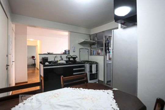 Cozinha de apartamento à venda com 2 quartos, 80m² em Pinheiros, São Paulo