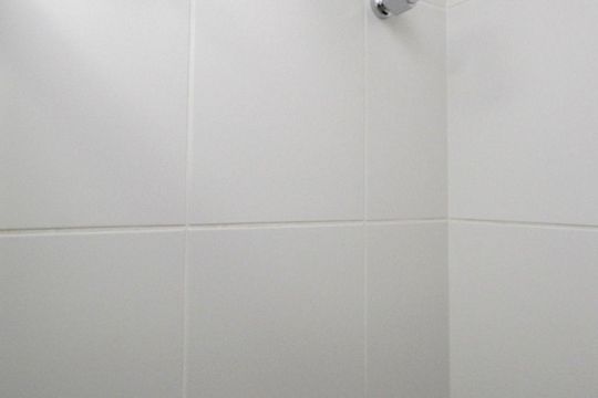 Banheiro de kitnet/studio para alugar com 1 quarto, 36m² em Bela Vista, São Paulo