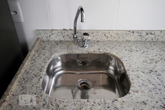 Cozinha de kitnet/studio para alugar com 1 quarto, 36m² em Bela Vista, São Paulo