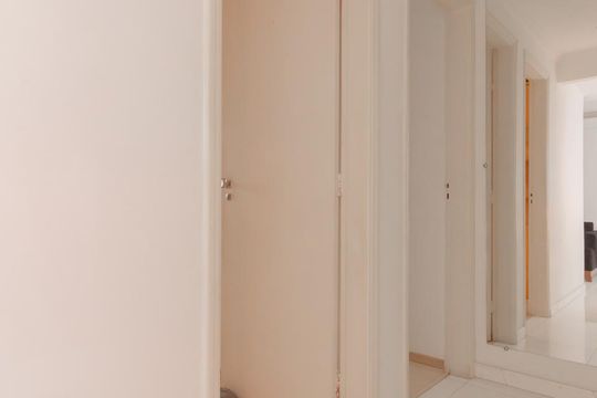 Corredor de apartamento à venda com 2 quartos, 167m² em Vila Santo Estéfano, São Paulo