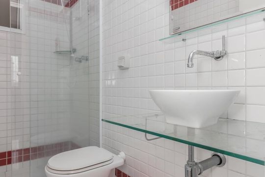 Banheiro de apartamento à venda com 2 quartos, 167m² em Vila Santo Estéfano, São Paulo