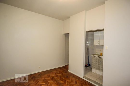 Sala de apartamento à venda com 1 quarto, 51m² em Copacabana, Rio de Janeiro