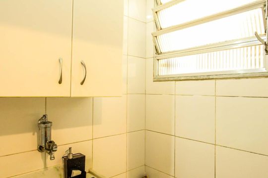 Cozinha de apartamento à venda com 1 quarto, 51m² em Copacabana, Rio de Janeiro