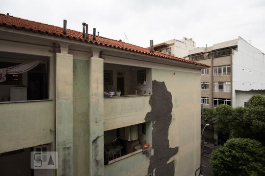 Vista sala de apartamento à venda com 2 quartos, 65m² em Maracanã, Rio de Janeiro