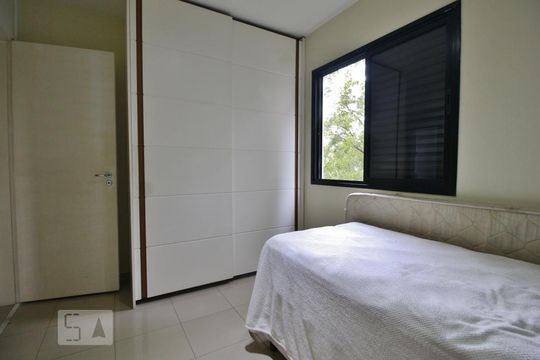 Quarto de apartamento para alugar com 2 quartos, 90m² em Vila Andrade, São Paulo