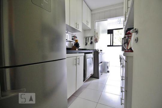 Cozinha de apartamento para alugar com 2 quartos, 90m² em Vila Andrade, São Paulo