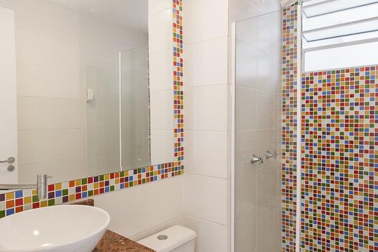 Banheiro de apartamento à venda com 3 quartos, 59m² em Vargem Grande, Rio de Janeiro