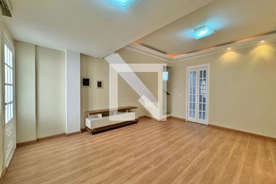 Casa de Condomínio para alugar com 3 quartos, 109m² em Recreio dos Bandeirantes, Rio de Janeiro