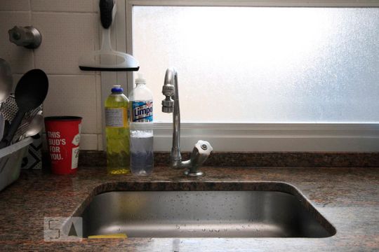 Cozinha de apartamento para alugar com 1 quarto, 48m² em Bela Vista, São Paulo