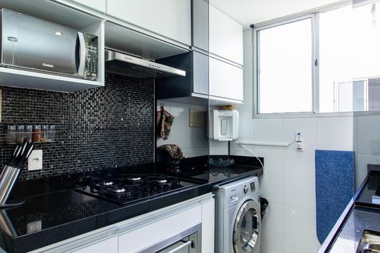 Cozinha de apartamento para alugar com 2 quartos, 50m² em São João Batista (venda Nova), Belo Horizonte