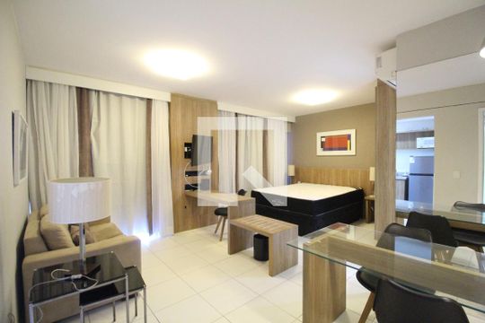 Sala de apartamento para alugar com 2 quartos, 68m² em Jacarepaguá, Rio de Janeiro